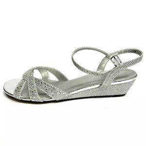 Touch Ups Womens Lena Sandal Silver 6.5 M